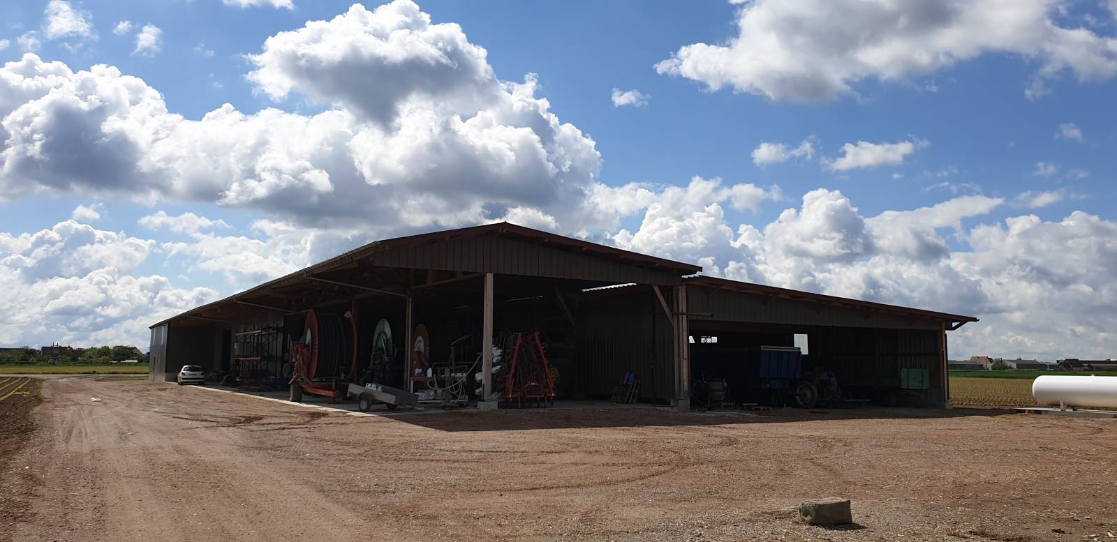 hangar agricole et atelier mécanique