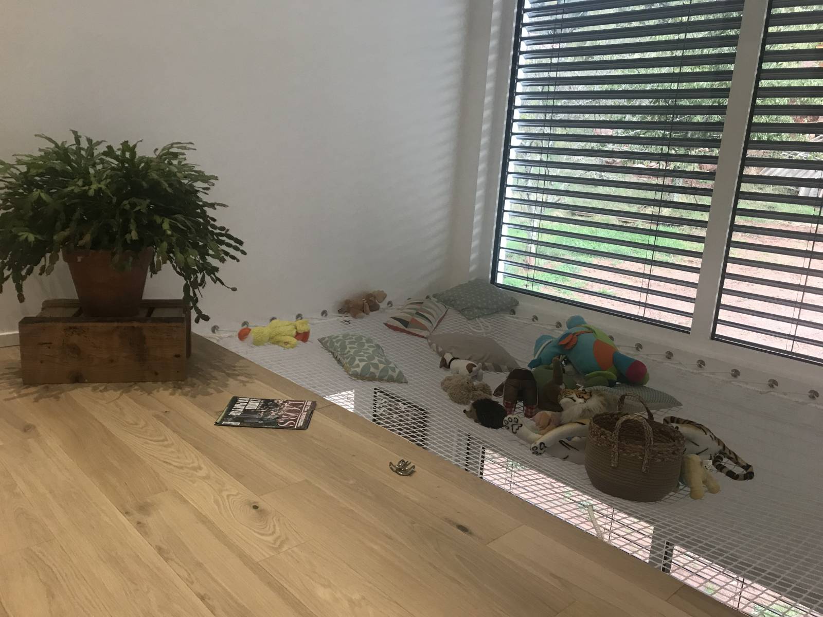 mezzanine avec filet de protection