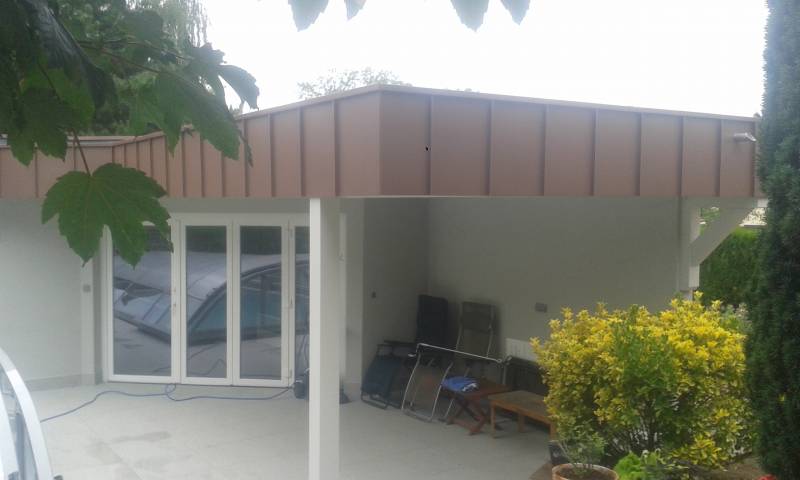 Pool house avec menuiserie accordéon