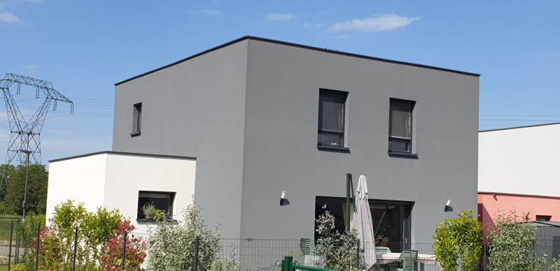 Maison à toiture terrasse