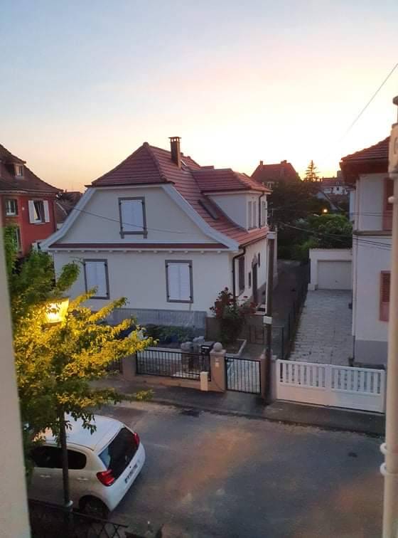 Extension d’une maison individuelle à 4 pans à Strasbourg en Alsace.